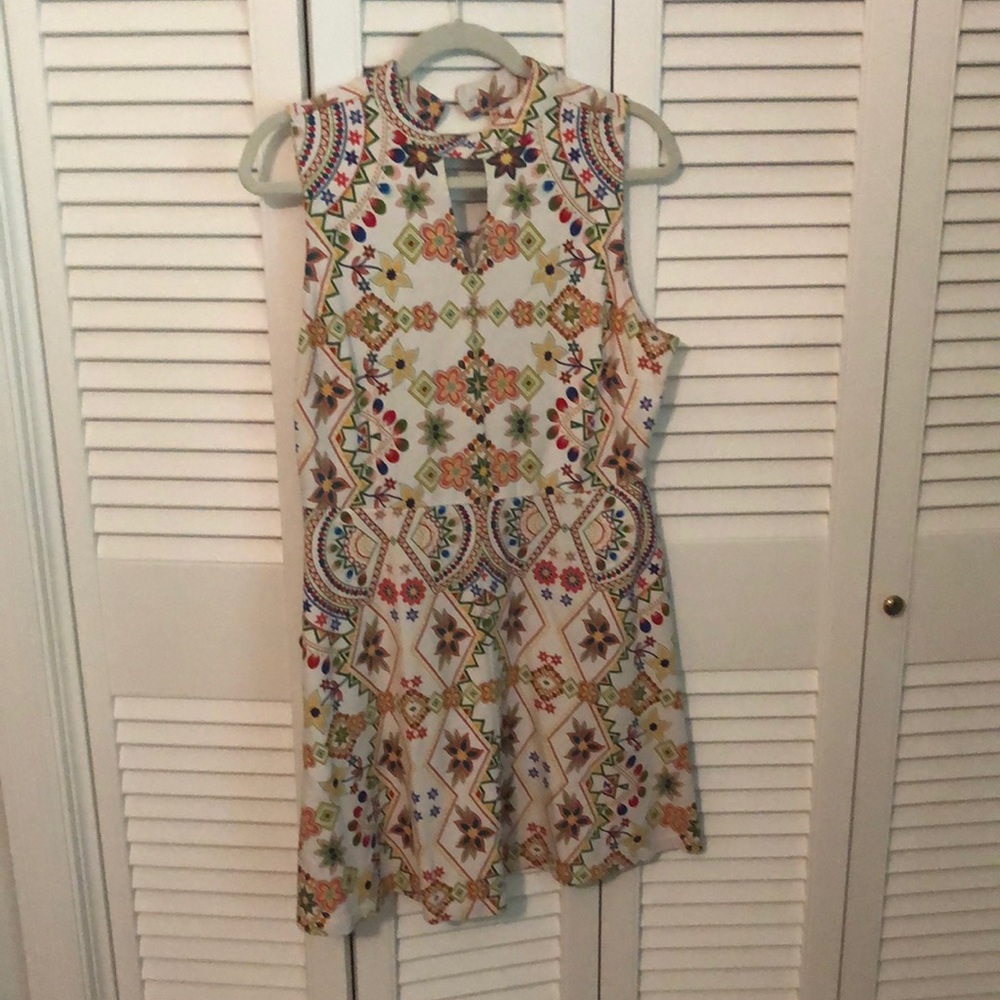 New York & Company keyhole cutout dress